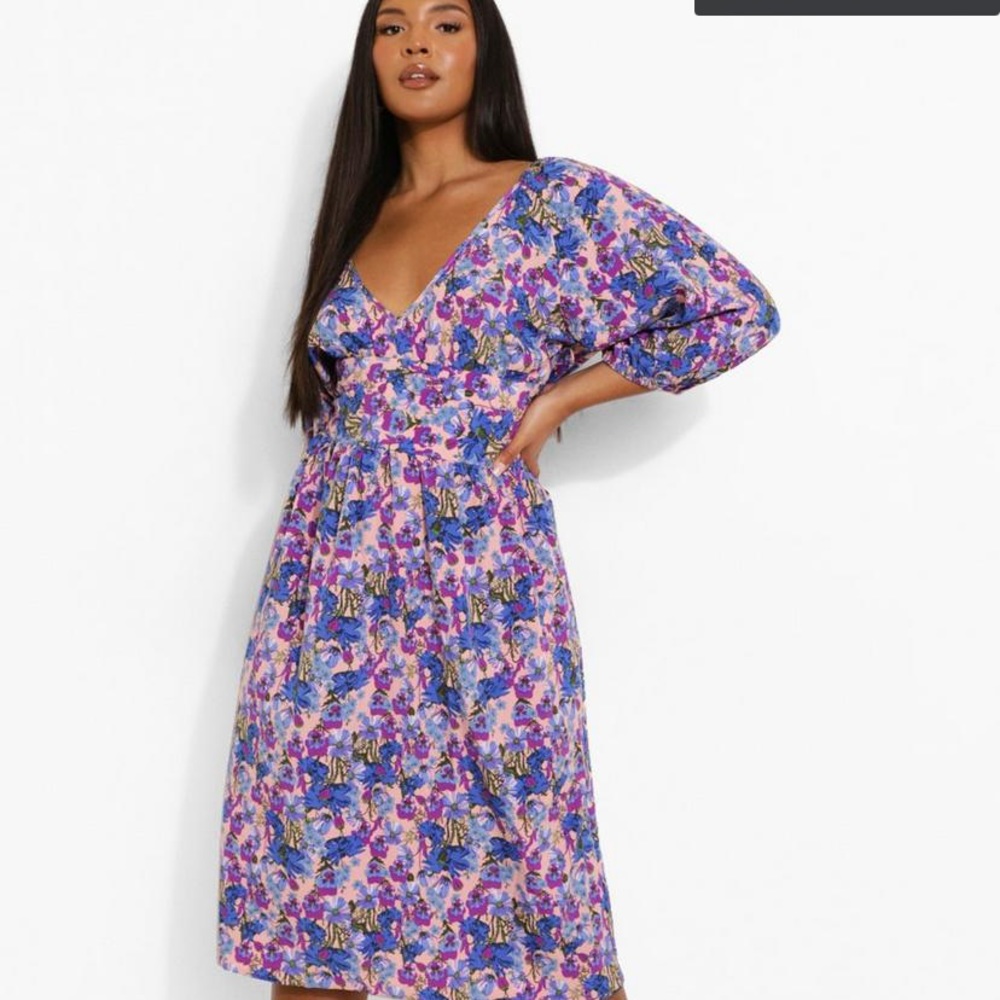 Never worn tags on floral dress